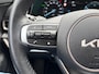 Kia Sportage 1.6 T-GDi Plug-in Hybrid AWD DynamicLine Luxury | Apple Carplay / Android Auto | Navigatiesysteem | Stoel + Stuurverwarming | Elektrisch Verstelbare Bestuurdersstoel | Licht + Regensensor | Parkeersensoren Voor + Achter | Camera Achter | Cruise Control Adaptief | Rijstrooksensor + Correctie | 19"Lichtmetalen Velgen