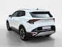 Kia Sportage 1.6 T-GDi Plug-in Hybrid AWD DynamicLine Luxury | Apple Carplay / Android Auto | Navigatiesysteem | Stoel + Stuurverwarming | Elektrisch Verstelbare Bestuurdersstoel | Licht + Regensensor | Parkeersensoren Voor + Achter | Camera Achter | Cruise Control Adaptief | Rijstrooksensor + Correctie | 19"Lichtmetalen Velgen