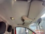 Ford Transit Custom Trend L1H1 - APK maart 2027 - airco - trekhaak - rood - 2.2L diesel - 3 persoons cabine - schuifdeur rechts