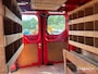 Ford Transit Custom Trend L1H1 - APK maart 2027 - airco - trekhaak - rood - 2.2L diesel - 3 persoons cabine - schuifdeur rechts