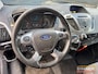 Ford Transit Custom Trend L1H1 - APK maart 2027 - airco - trekhaak - rood - 2.2L diesel - 3 persoons cabine - schuifdeur rechts