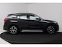 BMW X1 sDrive20i VDL Nedcar Edition (PANORAMADAK, CAMERA, STOELVERWARMING, PARKEERSENSOREN)