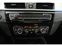 BMW X1 sDrive20i VDL Nedcar Edition (PANORAMADAK, CAMERA, STOELVERWARMING, PARKEERSENSOREN)
