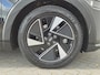 Hyundai Ioniq 5 Connect 84 kWh / Accu SoH 99,2 % / Fabrieksgarantie tot 04-2030 / CCS snelladen / 19" LM wielen & All Season banden / 1.600 kg Trekgewicht / Elektrische achterklep / Stuur & Stoelverwarming / Warmtepomp / Achteruitrijcamera / Adaptief cruise control /