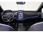 Volvo EX30 Single Motor Extended Range Ultra 69 kWh - Panoramadak - Climate Pack - IntelliSafe Assist - 360º Camera - Harman Kardon audio - Verwarmde voorstoelen & stuur - Parkeersensoren voor & achter - Elektr. bedienb. voorstoelen met geheugen - Extra getint glas - 20'' LMV