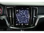 Volvo V60 2.0 B3 Momentum Advantage / Pilot assist / CarPlay / Trekhaak / Camera