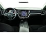 Volvo V60 2.0 B3 Momentum Advantage / Pilot assist / CarPlay / Trekhaak / Camera