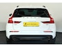 Volvo V60 2.0 B3 Momentum Advantage / Pilot assist / CarPlay / Trekhaak / Camera