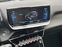 Peugeot e-2008 EV Allure Pack 50 kWh CARPLAY ACHTERUITRIJ CAMERA PRIVACY GLAS ACCU GARANTIE MOOIE AUTO!!