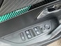 Peugeot e-2008 EV Allure Pack 50 kWh CARPLAY ACHTERUITRIJ CAMERA PRIVACY GLAS ACCU GARANTIE MOOIE AUTO!!