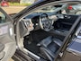 Volvo V60 2.0 T5 Inscription VAN: € 26.900- VOOR: € 24.877,- UW HERFSTVOORDEEL: € 2.023,-| VOLVO DEALER ONDERHOUDEN | FULL OPTIONS| BOWERS & WILKINS| ELEK. TREKHAAK| PANO| STOELVENTILATIE| HUD| ACHTERBANK VERWARMD| ORIG. NL NAP|