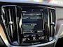 Volvo V60 2.0 T5 Inscription VAN: € 26.900- VOOR: € 24.877,- UW HERFSTVOORDEEL: € 2.023,-| VOLVO DEALER ONDERHOUDEN | FULL OPTIONS| BOWERS & WILKINS| ELEK. TREKHAAK| PANO| STOELVENTILATIE| HUD| ACHTERBANK VERWARMD| ORIG. NL NAP|