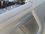 Land Rover Range Rover Evoque P300e AWD R-Dynamic SE | Panoramisch schuif-/kanteldak | Keyless Entry | Touch Pro Duo | Black Exterior Pack
