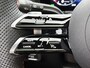 Mercedes-Benz GLA 180 Business Solution AMG | Premium Plus pakket | Nightpakket | Trekhaak | Panoramaschuifdak | GUARD 360 ° Plus | DISTRONIC | 360° camera | 19” vijf-dubbelspaaks AMG velgen |