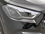 Mercedes-Benz GLA 180 Business Solution AMG | Premium Plus pakket | Nightpakket | Trekhaak | Panoramaschuifdak | GUARD 360 ° Plus | DISTRONIC | 360° camera | 19” vijf-dubbelspaaks AMG velgen |