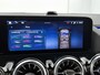 Mercedes-Benz GLA 180 Business Solution AMG | Premium Plus pakket | Nightpakket | Trekhaak | Panoramaschuifdak | GUARD 360 ° Plus | DISTRONIC | 360° camera | 19” vijf-dubbelspaaks AMG velgen |