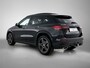 Mercedes-Benz GLA 180 Business Solution AMG | Premium Plus pakket | Nightpakket | Trekhaak | Panoramaschuifdak | GUARD 360 ° Plus | DISTRONIC | 360° camera | 19” vijf-dubbelspaaks AMG velgen |