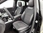 Mercedes-Benz GLA 180 Business Solution AMG | Premium Plus pakket | Nightpakket | Trekhaak | Panoramaschuifdak | GUARD 360 ° Plus | DISTRONIC | 360° camera | 19” vijf-dubbelspaaks AMG velgen |