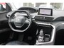 Peugeot 3008 1.2 130PK AUTOMAAT ALLURE | LEDEREN BEKLEDING | TREKHAAK | ELEKTRISCH BEDIENBARE BESTUUDERSSTOEL MET GEHEUGENFUNCTIE | ADAPTIVE CRUISE CONTROL | ELEKTRISCH BEDIENBARE ACHTERKLEP | APPLE CARPLAY/ANDROID AUTO | NAVIGATIE | STOELVERWARMING | ALL SEASON BANDEN | 19" LICHTMETALEN VELGEN | KEYLESS ENTRY/START | DODEHOEK DETECTIE | DRAADLOZE TELEFOONLADER |