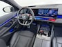 BMW M5 5-serie Touring NL Auto | BTW | Akrapovic | BMW onderhoudscontract | Pano | Trekhaak | M Drivers Package