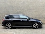 Volkswagen Golf 1.5 eTSI R-Line 150pk | Panoramadak | Virtual cockpit | Camera | Navigatie | Sportstoelen | Adaptieve cruise | Stoel&stuurverwarming | Sfeerverlichting | Apple CarPlay | 18 inch velgen | LED | DAB | Volledig onderhouden