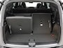 Mercedes-Benz GLB 200 Business Solution AMG 7p. 58 kWh | Premium pakket | Winterpakket | Nightpakket | Stoelenpakket | Trekhaak | Vast panoramadak | Massage functie | 19” vijfspaaks lichtmetalen AMG-velgen | GUARD 360° |