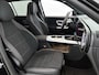 Mercedes-Benz GLB 200 Business Solution AMG 7p. 58 kWh | Premium pakket | Winterpakket | Nightpakket | Stoelenpakket | Trekhaak | Vast panoramadak | Massage functie | 19” vijfspaaks lichtmetalen AMG-velgen | GUARD 360° |