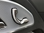 Mercedes-Benz GLB 200 Business Solution AMG 7p. 58 kWh | Premium pakket | Nightpakket | Winterpakket | Sportstoelen | Trekhaak | Vast panoramadak | Massage functie | GUARD 360° | 19” vijfspaaks lichtmetalen AMG-velgen |
