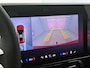 Mercedes-Benz GLB 200 Business Solution AMG 7p. 58 kWh | Premium pakket | Nightpakket | Winterpakket | Sportstoelen | Trekhaak | Vast panoramadak | Massage functie | GUARD 360° | 19” vijfspaaks lichtmetalen AMG-velgen |