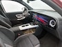 Mercedes-Benz GLB 200 Business Solution AMG 7p. 58 kWh | Premium pakket | Nightpakket | Winterpakket | Sportstoelen | Trekhaak | Vast panoramadak | Massage functie | GUARD 360° | 19” vijfspaaks lichtmetalen AMG-velgen |