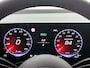 Mercedes-Benz GLB 200 Business Solution AMG 7p. 58 kWh | Premium pakket | Nightpakket | Winterpakket | Sportstoelen | Trekhaak | Vast panoramadak | Massage functie | GUARD 360° | 19” vijfspaaks lichtmetalen AMG-velgen |
