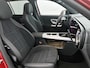 Mercedes-Benz GLB 200 Business Solution AMG 7p. 58 kWh | Premium pakket | Nightpakket | Winterpakket | Sportstoelen | Trekhaak | Vast panoramadak | Massage functie | GUARD 360° | 19” vijfspaaks lichtmetalen AMG-velgen |