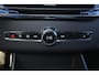 Volvo XC90 T8 Recharge AWD Ultra Dark Exec. Ed. - Panorama/schuifdak - Luchtvering - IntelliSafe Assist & Surround - 360º Camera - Bowers & Wilkins audio - Verwarmde voorstoelen, stuur & achterbank - Parkeersensoren voor & achter - Elektr. bedienb. voorstoelen met geheugen - Head up display - Draadloze tel. lader - Extra getint glas - 22'' LMV