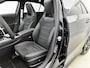Mercedes-Benz A-klasse 250 e 140 Year Edition | Premium Plus | Nightpakket | Trekhaak | Panoramaschuifdak | 360° camera | 19-inch vijfdubbelspaak AMG velgen | Warmtewerend, donkergetint glas |