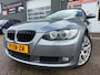 BMW 3-Serie Coupé 320i 6 bak met cruise controle en airco Nederlandse Auto en zeer goed onderhouden