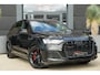 Audi Q7 60 TFSI e Quattro Pro Line S Competition | 489 PK | PHEV | Audi Exclusive | Pano | 360° Camera | Trekhaak Audi Q7 60 TFSI e quattro Pro Line S Competition 489 PK Plug-in Hybrid met 3.0 V6 benzinemotor en 8-traps automatische transmissie, voorzien van een zeer luxe Audi Exclusive interieur, panora