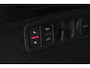 Audi Q7 60 TFSI e Quattro Pro Line S Competition | 489 PK | PHEV | Audi Exclusive | Pano | 360° Camera | Trekhaak Audi Q7 60 TFSI e quattro Pro Line S Competition 489 PK Plug-in Hybrid met 3.0 V6 benzinemotor en 8-traps automatische transmissie, voorzien van een zeer luxe Audi Exclusive interieur, panora