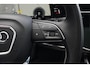 Audi Q7 60 TFSI e Quattro Pro Line S Competition | 489 PK | PHEV | Audi Exclusive | Pano | 360° Camera | Trekhaak Audi Q7 60 TFSI e quattro Pro Line S Competition 489 PK Plug-in Hybrid met 3.0 V6 benzinemotor en 8-traps automatische transmissie, voorzien van een zeer luxe Audi Exclusive interieur, panora