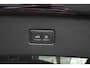 Audi Q7 60 TFSI e Quattro Pro Line S Competition | 489 PK | PHEV | Audi Exclusive | Pano | 360° Camera | Trekhaak Audi Q7 60 TFSI e quattro Pro Line S Competition 489 PK Plug-in Hybrid met 3.0 V6 benzinemotor en 8-traps automatische transmissie, voorzien van een zeer luxe Audi Exclusive interieur, panora
