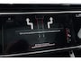 Audi Q7 60 TFSI e Quattro Pro Line S Competition | 489 PK | PHEV | Audi Exclusive | Pano | 360° Camera | Trekhaak Audi Q7 60 TFSI e quattro Pro Line S Competition 489 PK Plug-in Hybrid met 3.0 V6 benzinemotor en 8-traps automatische transmissie, voorzien van een zeer luxe Audi Exclusive interieur, panora