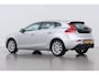 Volvo V40 2.0 D3 Momentum | Trekhaak | ACC | BLIS | Standkachel | Stoelverwarming voor+achter | Navigatie | Lane Assist | High Performance Audio | 17 Inch