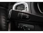 Volvo V40 2.0 D3 Momentum | Trekhaak | ACC | BLIS | Standkachel | Stoelverwarming voor+achter | Navigatie | Lane Assist | High Performance Audio | 17 Inch