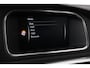 Volvo V40 2.0 D3 Momentum | Trekhaak | ACC | BLIS | Standkachel | Stoelverwarming voor+achter | Navigatie | Lane Assist | High Performance Audio | 17 Inch