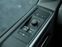 Volkswagen Transporter 2.0 TDI 200 pk L2 Bulli DC DSG | Dubbele cabine | Dubbel schuifdeur | Navigatie | Adaptieve Cruise control | Airco | Camera | LED | App connect | Stoelverwarming | Digital cockpit | PDC | Trekhaak | Glaslook panelen| Betimmering |