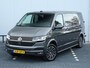 Volkswagen Transporter 2.0 TDI 200 pk L2 Bulli DC DSG | Dubbele cabine | Dubbel schuifdeur | Navigatie | Adaptieve Cruise control | Airco | Camera | LED | App connect | Stoelverwarming | Digital cockpit | PDC | Trekhaak | Glaslook panelen| Betimmering |