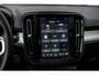 Volvo XC40 2.0 B4 Plus Dark | Trekhaak | Panoramadak | Lichtmetalen Velgen 19 inch | All-Season banden | Harman Kardon Audio | Achteruitrijcamera | Parkeersensoren | Keyless Entry | Elektrische Achterklep | Elektrisch Verstelbare Voorstoelen | Stoelverwarming | Google Navigatie | Apple Carplay | Android Auto