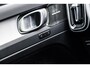 Volvo XC40 2.0 B4 Plus Dark | Trekhaak | Panoramadak | Lichtmetalen Velgen 19 inch | All-Season banden | Harman Kardon Audio | Achteruitrijcamera | Parkeersensoren | Keyless Entry | Elektrische Achterklep | Elektrisch Verstelbare Voorstoelen | Stoelverwarming | Google Navigatie | Apple Carplay | Android Auto