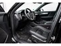 Volvo XC40 2.0 B4 Plus Dark | Trekhaak | Panoramadak | Lichtmetalen Velgen 19 inch | All-Season banden | Harman Kardon Audio | Achteruitrijcamera | Parkeersensoren | Keyless Entry | Elektrische Achterklep | Elektrisch Verstelbare Voorstoelen | Stoelverwarming | Google Navigatie | Apple Carplay | Android Auto