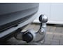 Volvo XC40 B4 Plus Dark | Trekhaak | Panoramadak | Verwarmbare voorstoelen, stuurwiel en voorruit | Adaptieve cruise control | Premium audio by Harman Kardon | Apple carplay/Android auto
