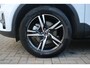 Volvo XC40 B4 Plus Dark | Trekhaak | Panoramadak | Verwarmbare voorstoelen, stuurwiel en voorruit | Adaptieve cruise control | Premium audio by Harman Kardon | Apple carplay/Android auto